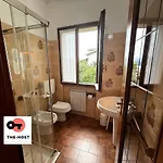 Βίλα Between Greenery And The Lake, A In